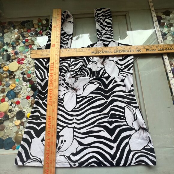 White House Black Market Tank Top Shirt Size XS Zebra Floral Black White Boho - Picture 8 of 9